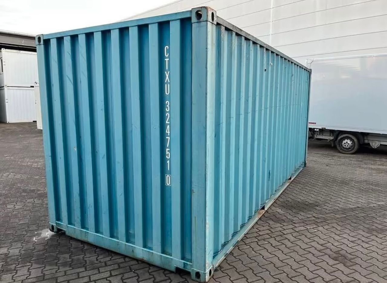 20-foot dry shipping container - Image 3