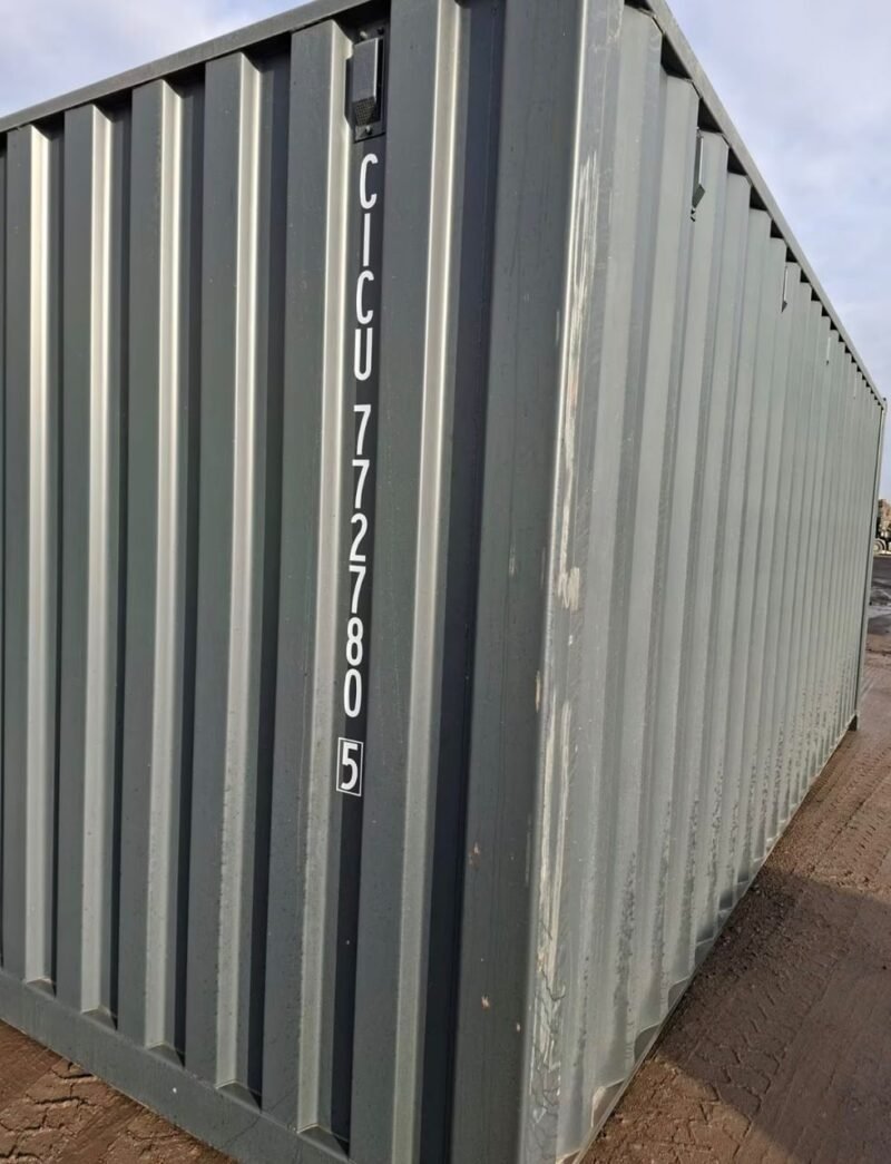 Standard 20-foot shipping container - Image 6