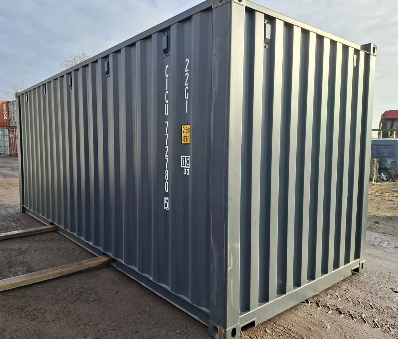 Standard 20-foot shipping container - Image 5